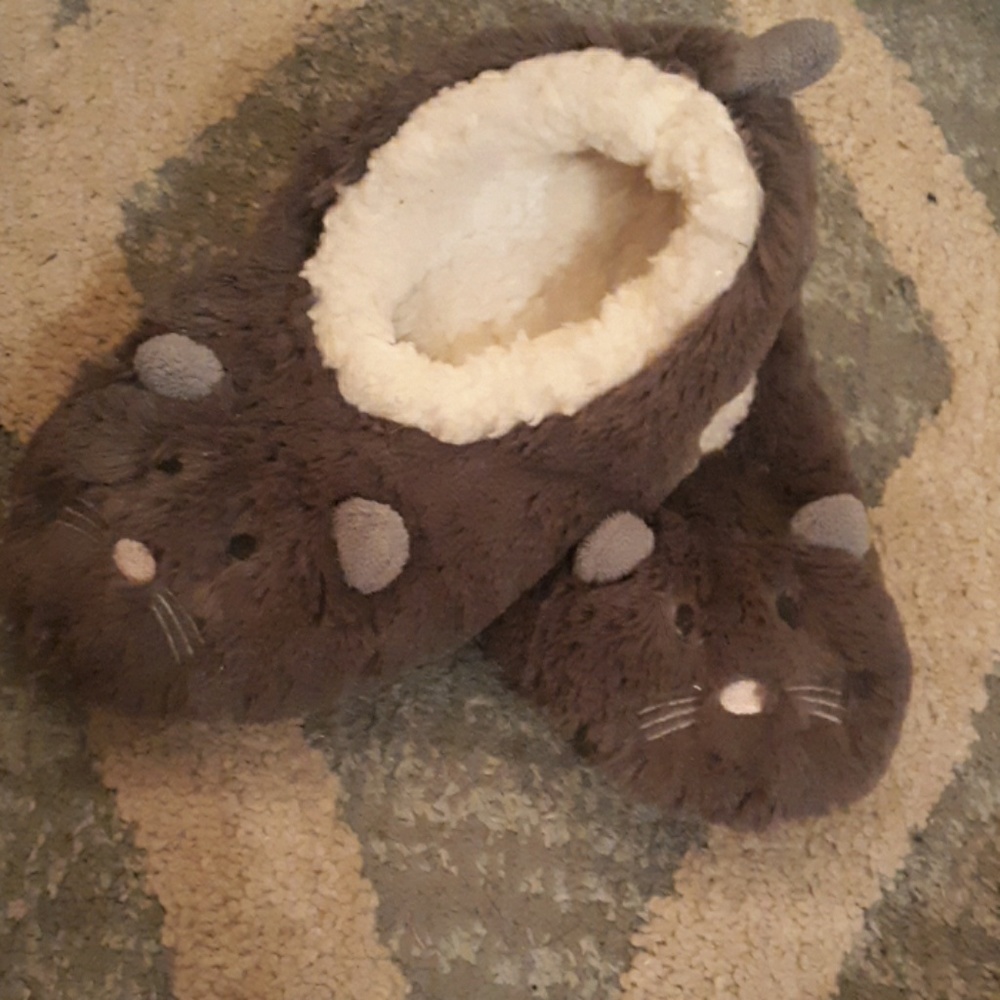 🚨Snoozies mouse? Bunny? slippers🚨